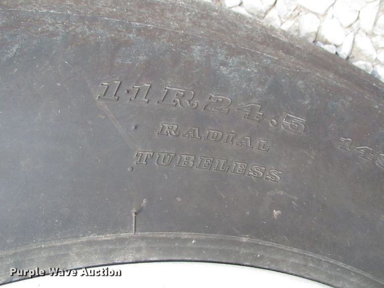 image for item DG2649 2000 Mack CH613  semi truck