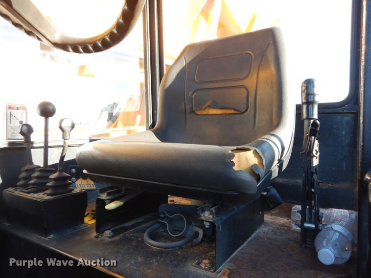 image for item DG6820 2007 JCB 506C HL  telehandler