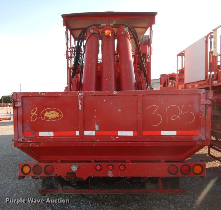 image for item DG6821 2008 Mertz Stewart & Stevenson MT-102-HP TA blender trailer