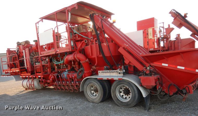 image for item DG6821 2008 Mertz Stewart & Stevenson MT-102-HP TA blender trailer