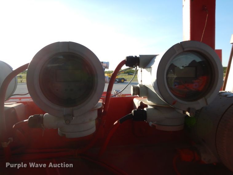 image for item DG6821 2008 Mertz Stewart & Stevenson MT-102-HP TA blender trailer