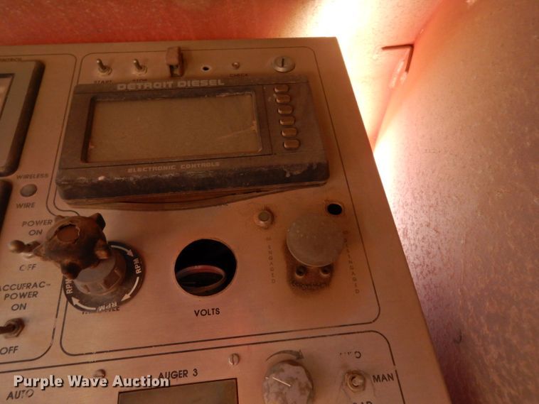 image for item DG6821 2008 Mertz Stewart & Stevenson MT-102-HP TA blender trailer