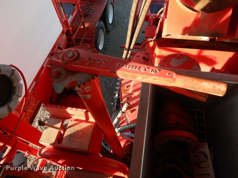 image for item DG6821 2008 Mertz Stewart & Stevenson MT-102-HP TA blender trailer