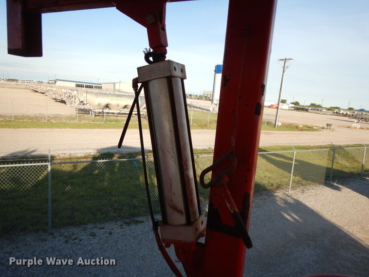 image for item DG6821 2008 Mertz Stewart & Stevenson MT-102-HP TA blender trailer