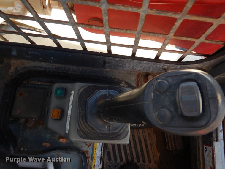 image for item DG6822 2014 Takeuchi TL12  skid steer loader