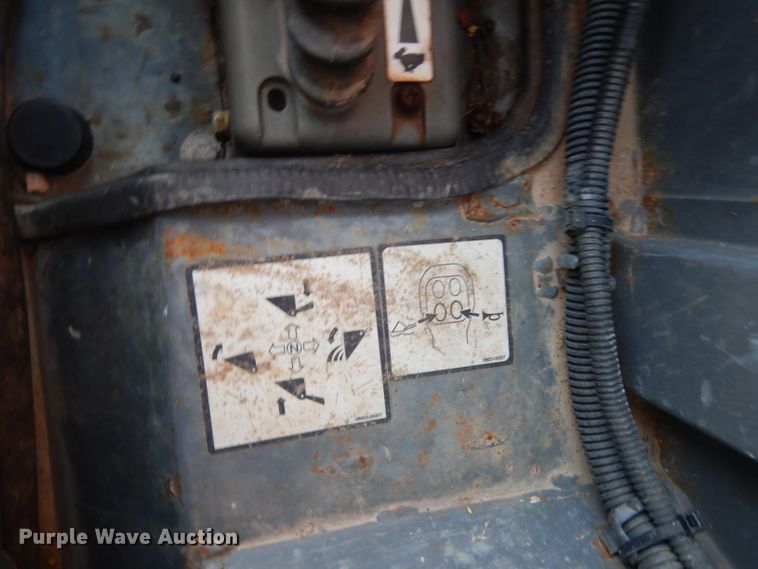 image for item DG6822 2014 Takeuchi TL12  skid steer loader