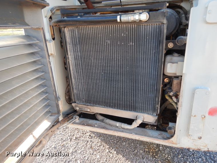 image for item DG6822 2014 Takeuchi TL12  skid steer loader