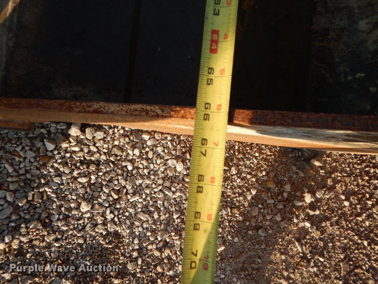 image for item DG6822 2014 Takeuchi TL12  skid steer loader