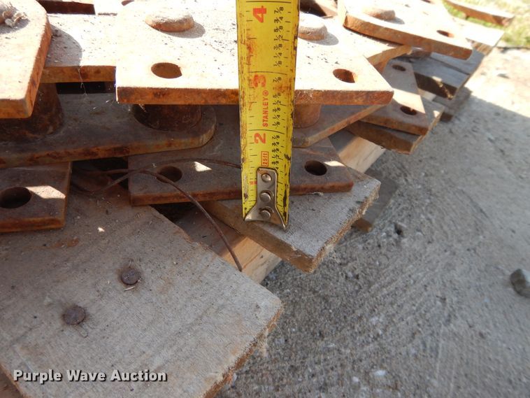 image for item DG7959 (2) 31 x 15.50-15 NHS tires