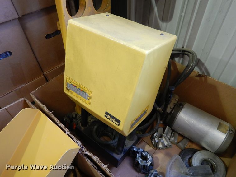 image for item DG7969 Parker hose crimper