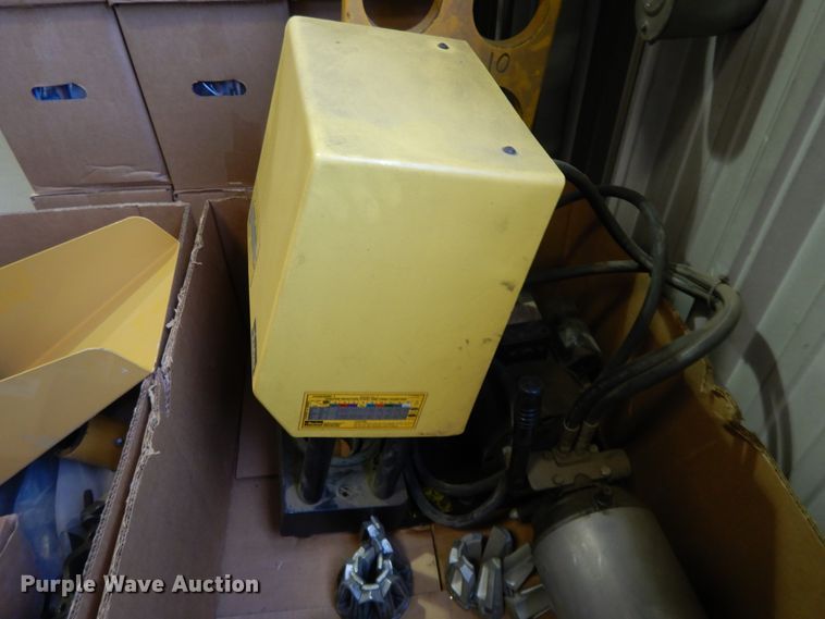 image for item DG7969 Parker hose crimper