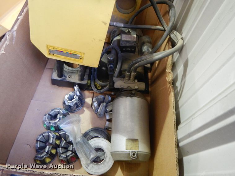 image for item DG7969 Parker hose crimper