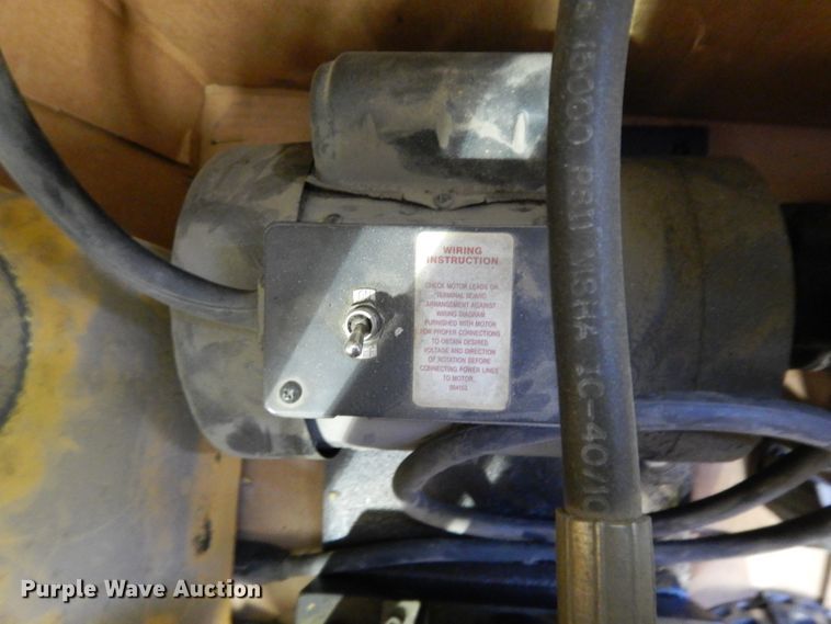 image for item DG7969 Parker hose crimper