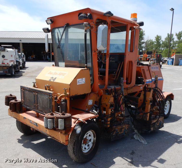 image for item DG7973 Swanston Stripe Eater CT2000 pavement marker remover