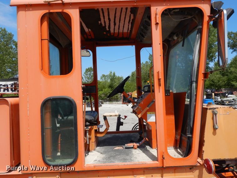 image for item DG7973 Swanston Stripe Eater CT2000 pavement marker remover