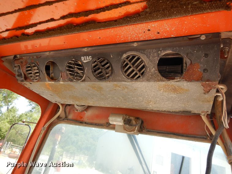 image for item DG7973 Swanston Stripe Eater CT2000 pavement marker remover