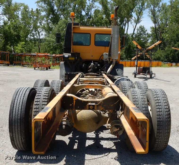 image for item DG7976 1992 Ford Cargo 8000  truck cab and chassis