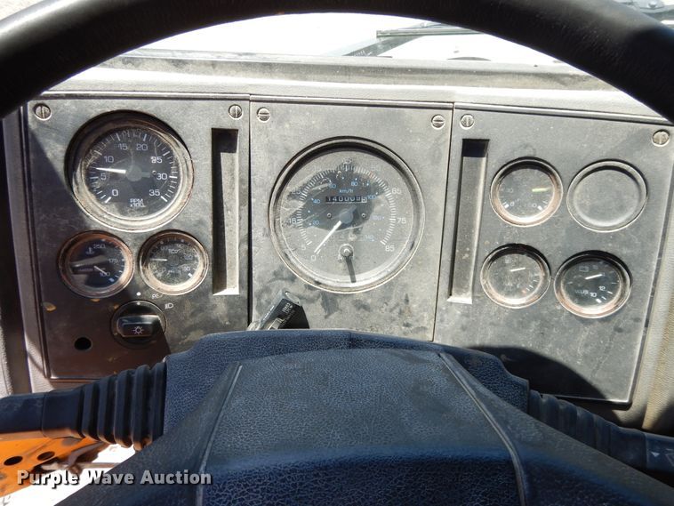 image for item DG7976 1992 Ford Cargo 8000  truck cab and chassis