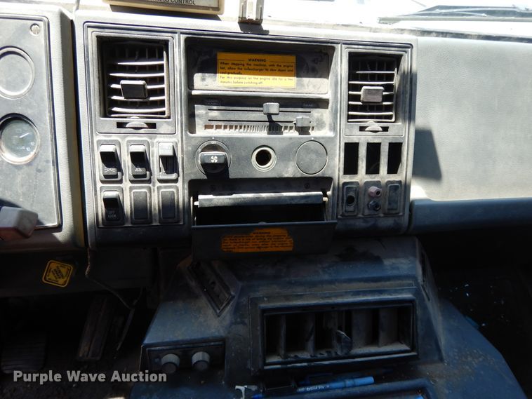 image for item DG7976 1992 Ford Cargo 8000  truck cab and chassis