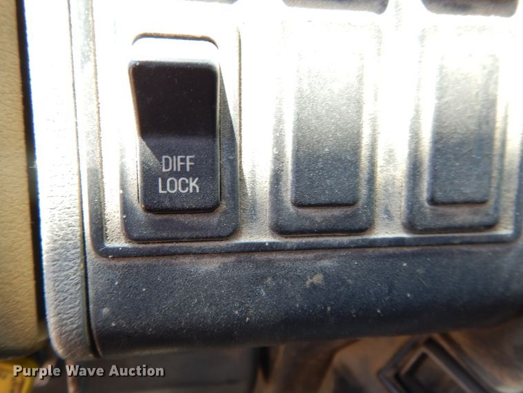 image for item DG7976 1992 Ford Cargo 8000  truck cab and chassis