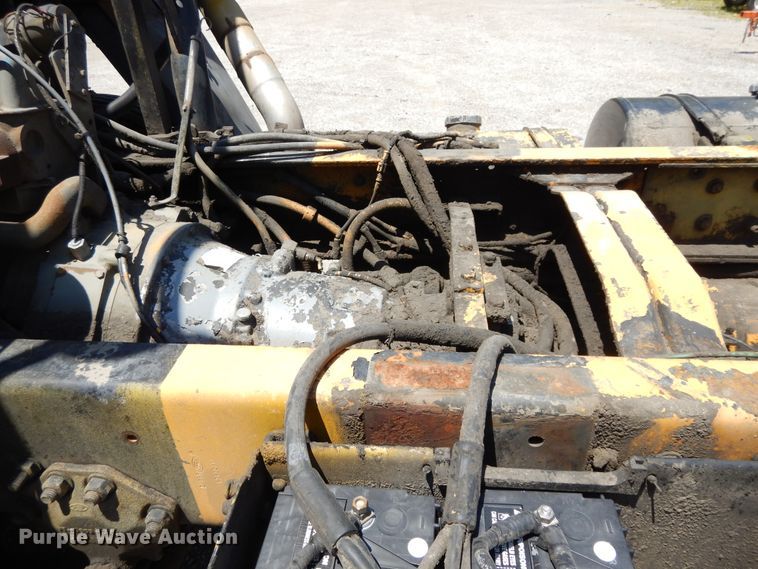 image for item DG7976 1992 Ford Cargo 8000  truck cab and chassis