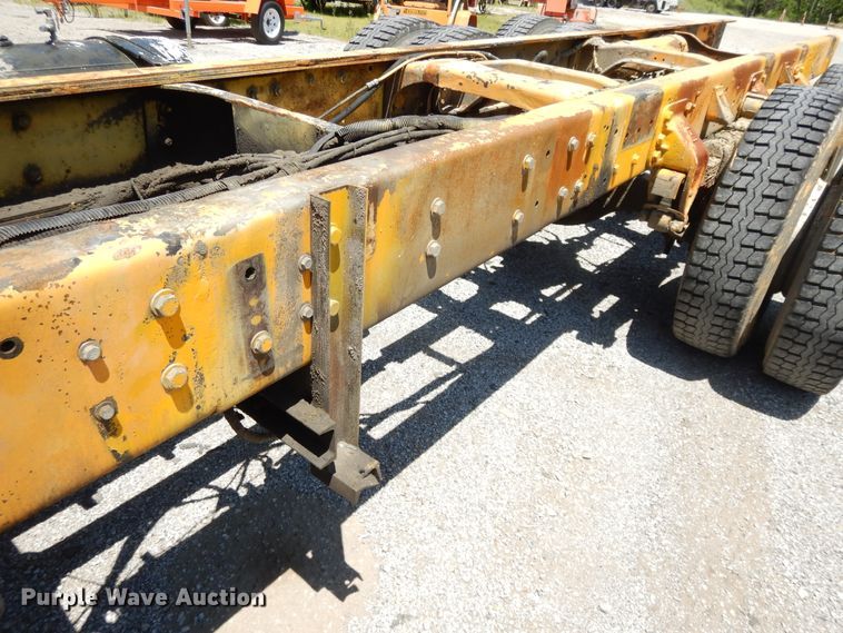 image for item DG7976 1992 Ford Cargo 8000  truck cab and chassis