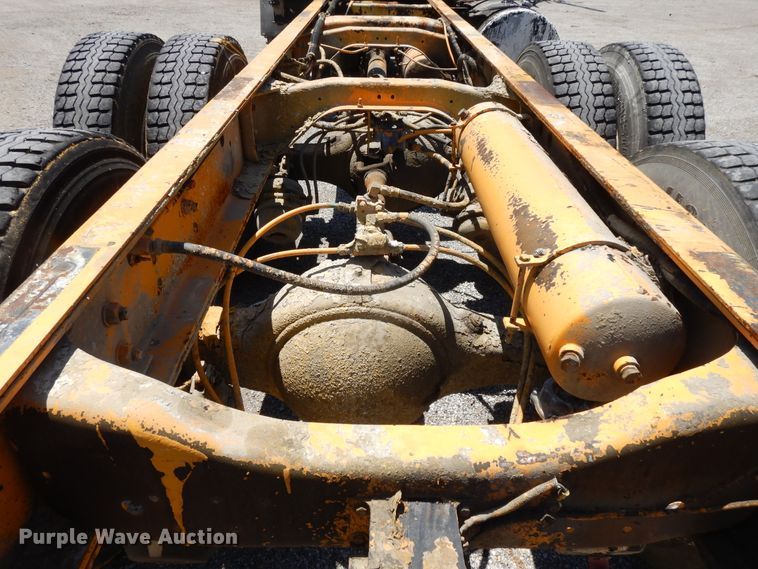 image for item DG7976 1992 Ford Cargo 8000  truck cab and chassis