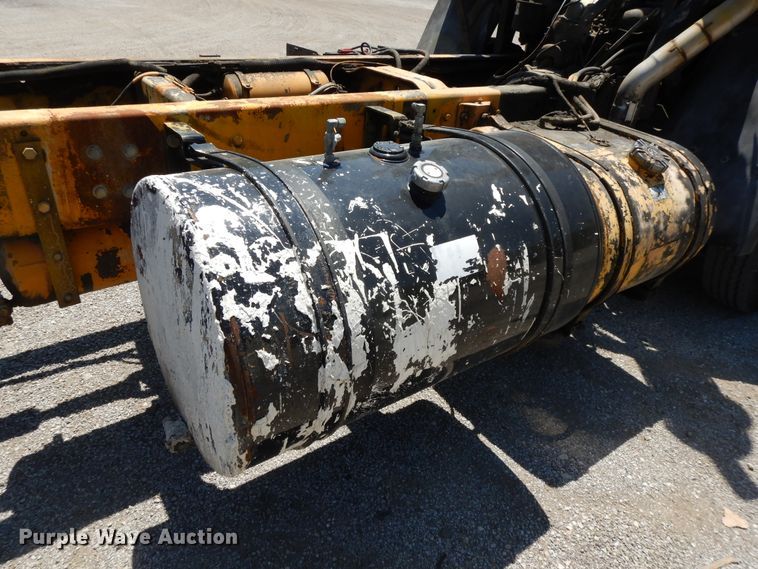 image for item DG7976 1992 Ford Cargo 8000  truck cab and chassis