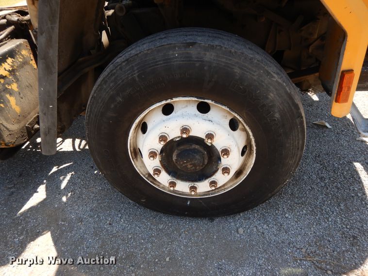 image for item DG7976 1992 Ford Cargo 8000  truck cab and chassis