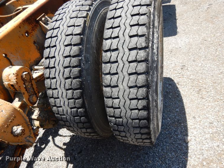 image for item DG7976 1992 Ford Cargo 8000  truck cab and chassis