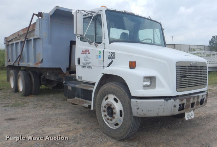 image for item DG8704 2001 Freightliner FL80  dump truck