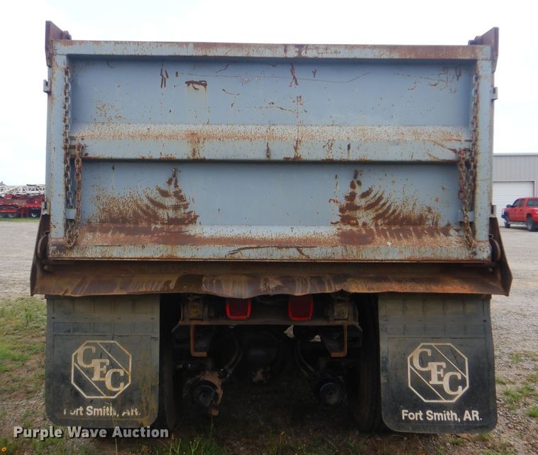 image for item DG8704 2001 Freightliner FL80  dump truck