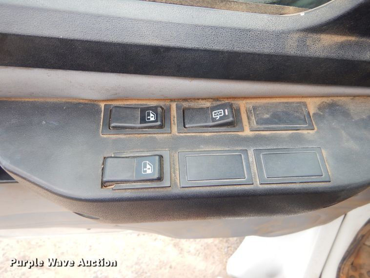 image for item DG8704 2001 Freightliner FL80  dump truck