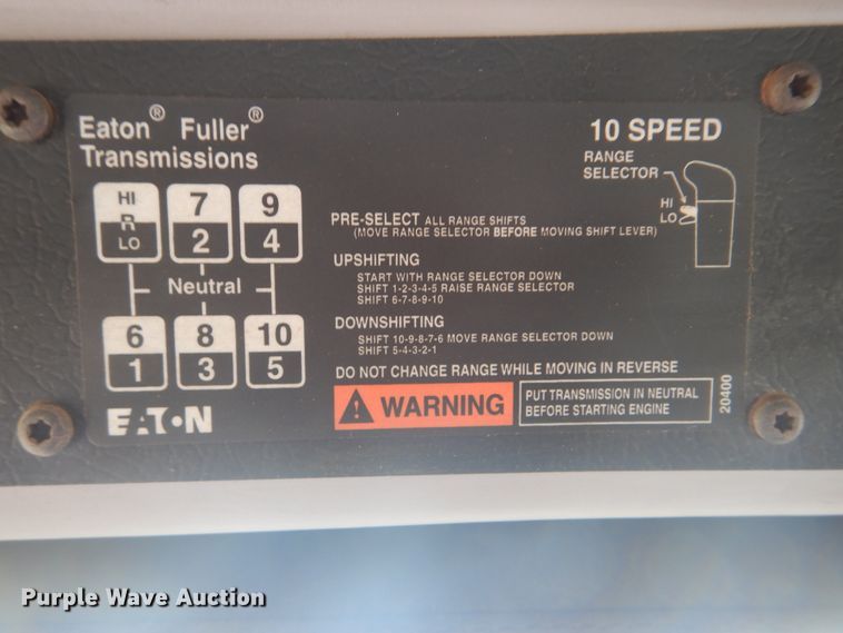 image for item DG8704 2001 Freightliner FL80  dump truck