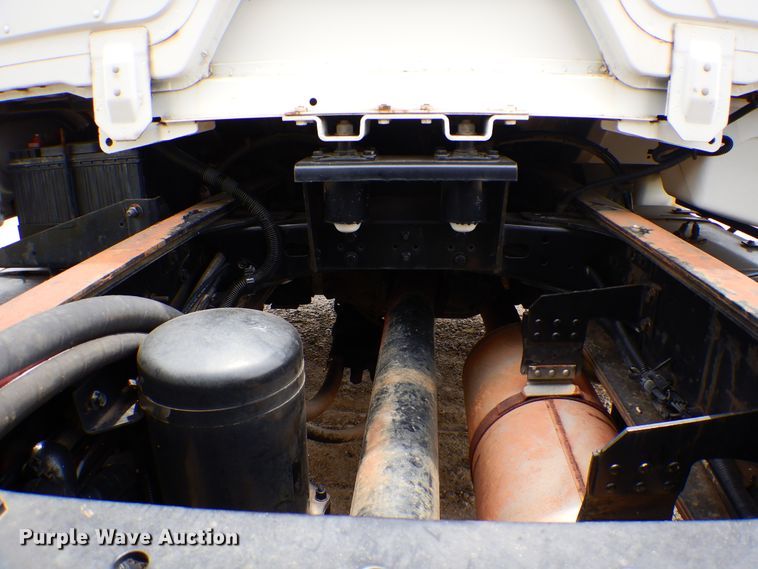 image for item DG8704 2001 Freightliner FL80  dump truck