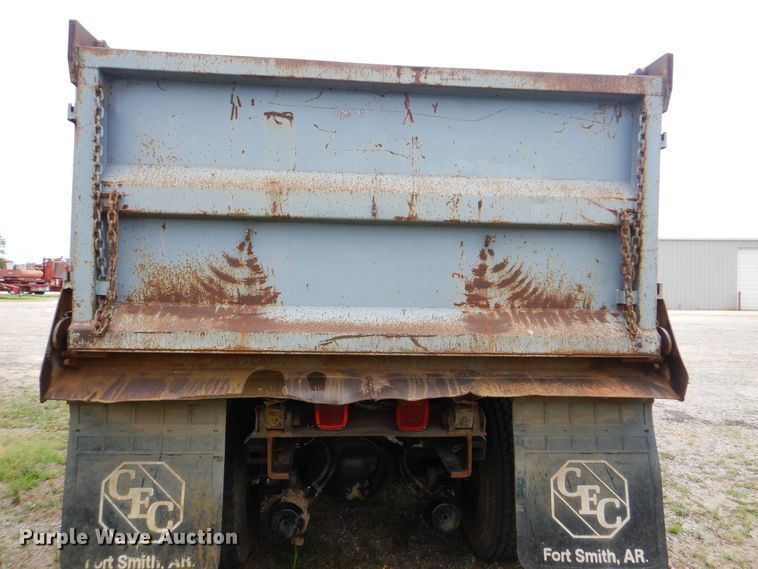 image for item DG8704 2001 Freightliner FL80  dump truck