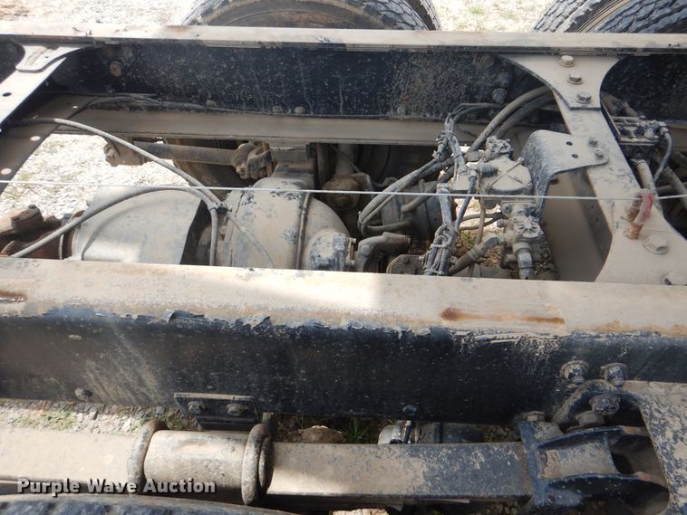 image for item DG8704 2001 Freightliner FL80  dump truck