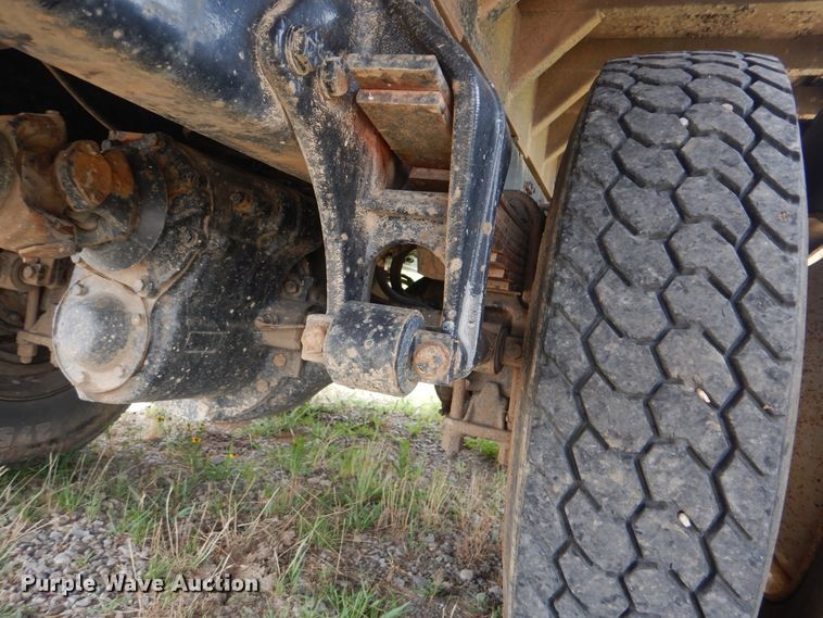 image for item DG8704 2001 Freightliner FL80  dump truck