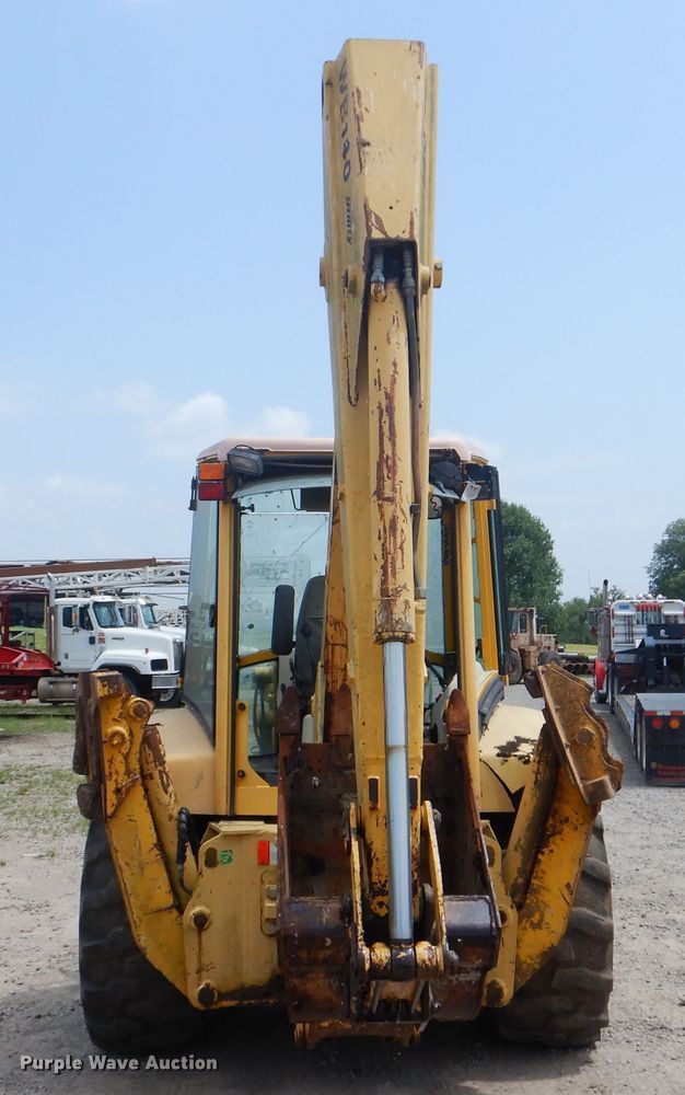 image for item DG8710 2000 Komatsu WB140  backhoe