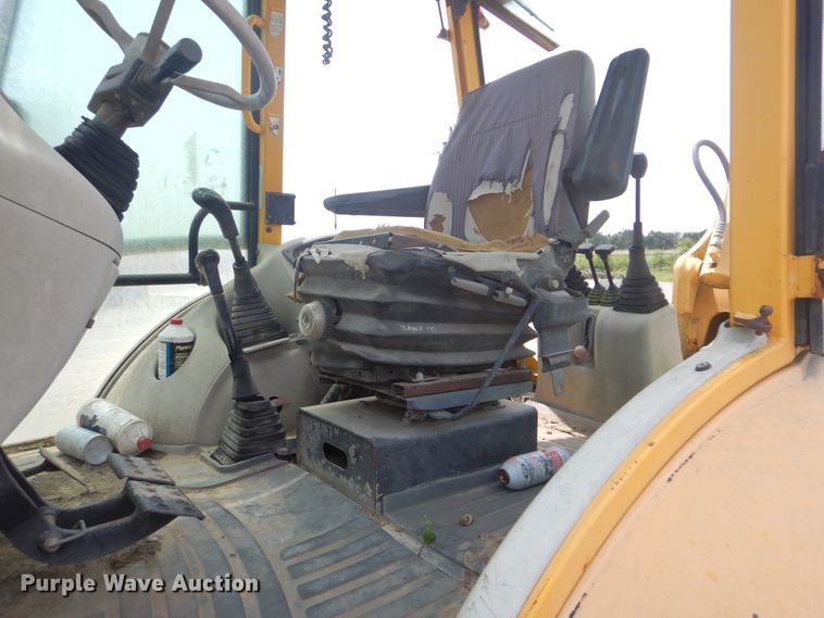 image for item DG8710 2000 Komatsu WB140  backhoe