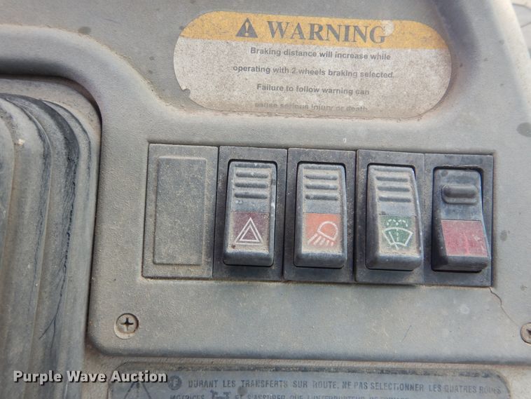 image for item DG8710 2000 Komatsu WB140  backhoe