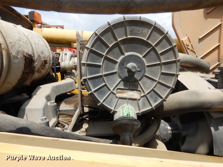 image for item DG8710 2000 Komatsu WB140  backhoe