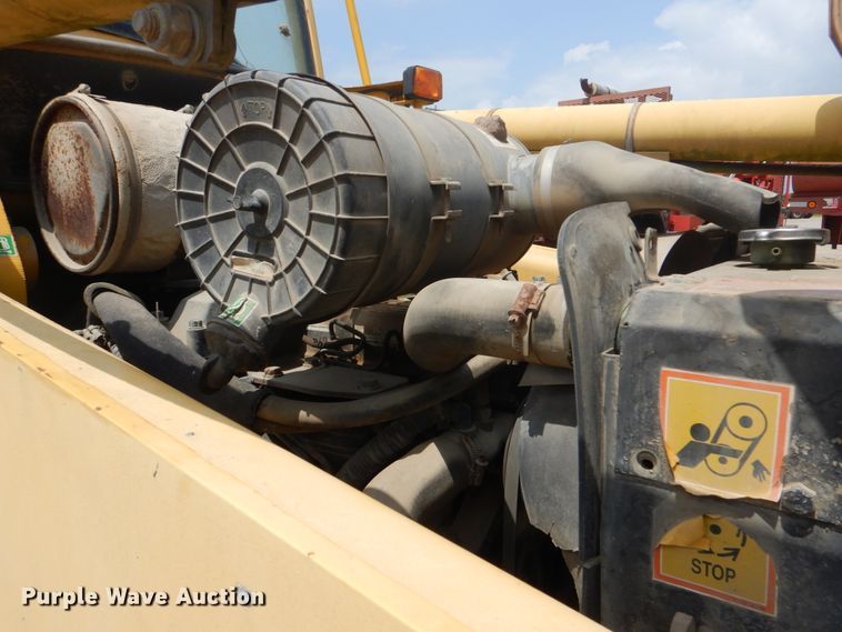 image for item DG8710 2000 Komatsu WB140  backhoe