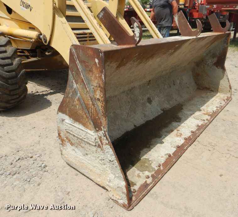 image for item DG8710 2000 Komatsu WB140  backhoe