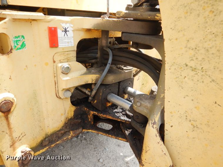 image for item DG8710 2000 Komatsu WB140  backhoe