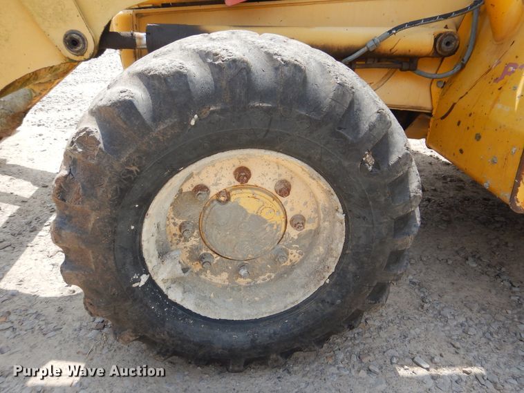 image for item DG8710 2000 Komatsu WB140  backhoe