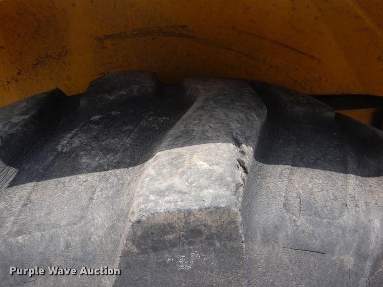 image for item DG8710 2000 Komatsu WB140  backhoe
