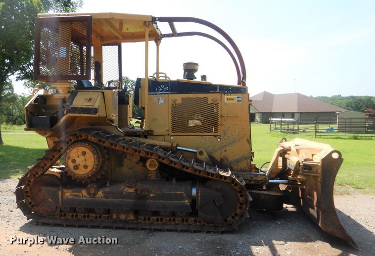 image for item DG8748 1997 Caterpillar D5M  dozer