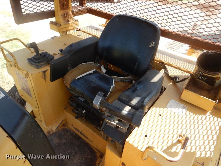 image for item DG8748 1997 Caterpillar D5M  dozer
