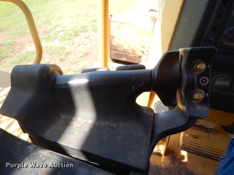image for item DG8748 1997 Caterpillar D5M  dozer